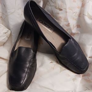 Capezio Sz 8 1/2 Black Flat Dance style Shoes